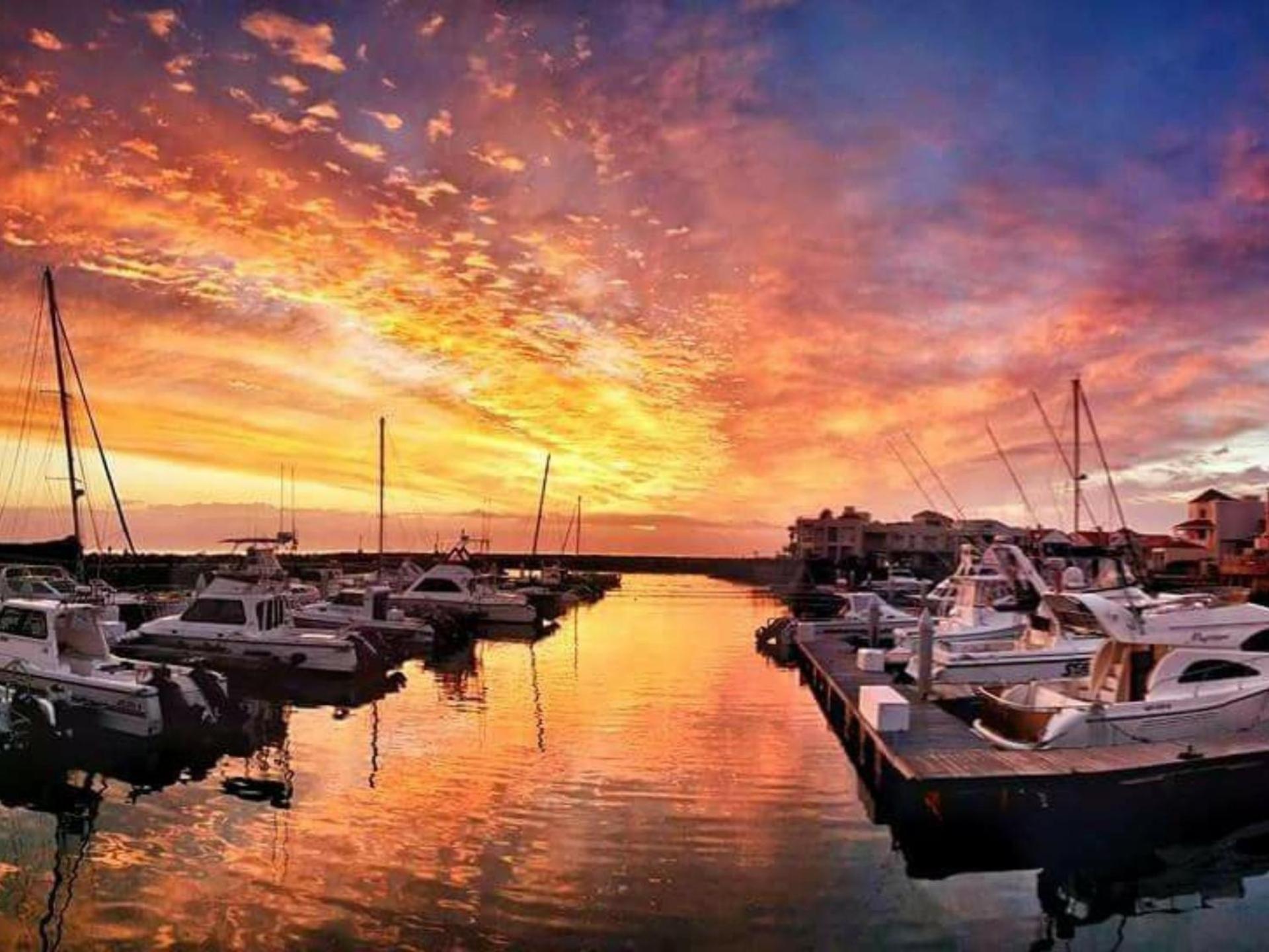 Seaside Cottage, Sleeps 4, A Minutes Walk From The Beach! *