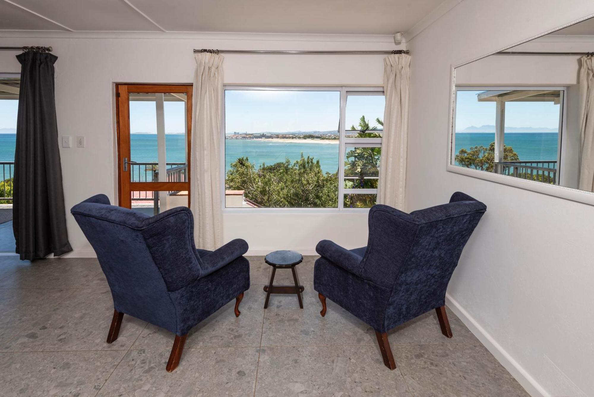 Seaside Cottage, Sleeps 4, A Minutes Walk From The Beach! Hébergement de vacances
