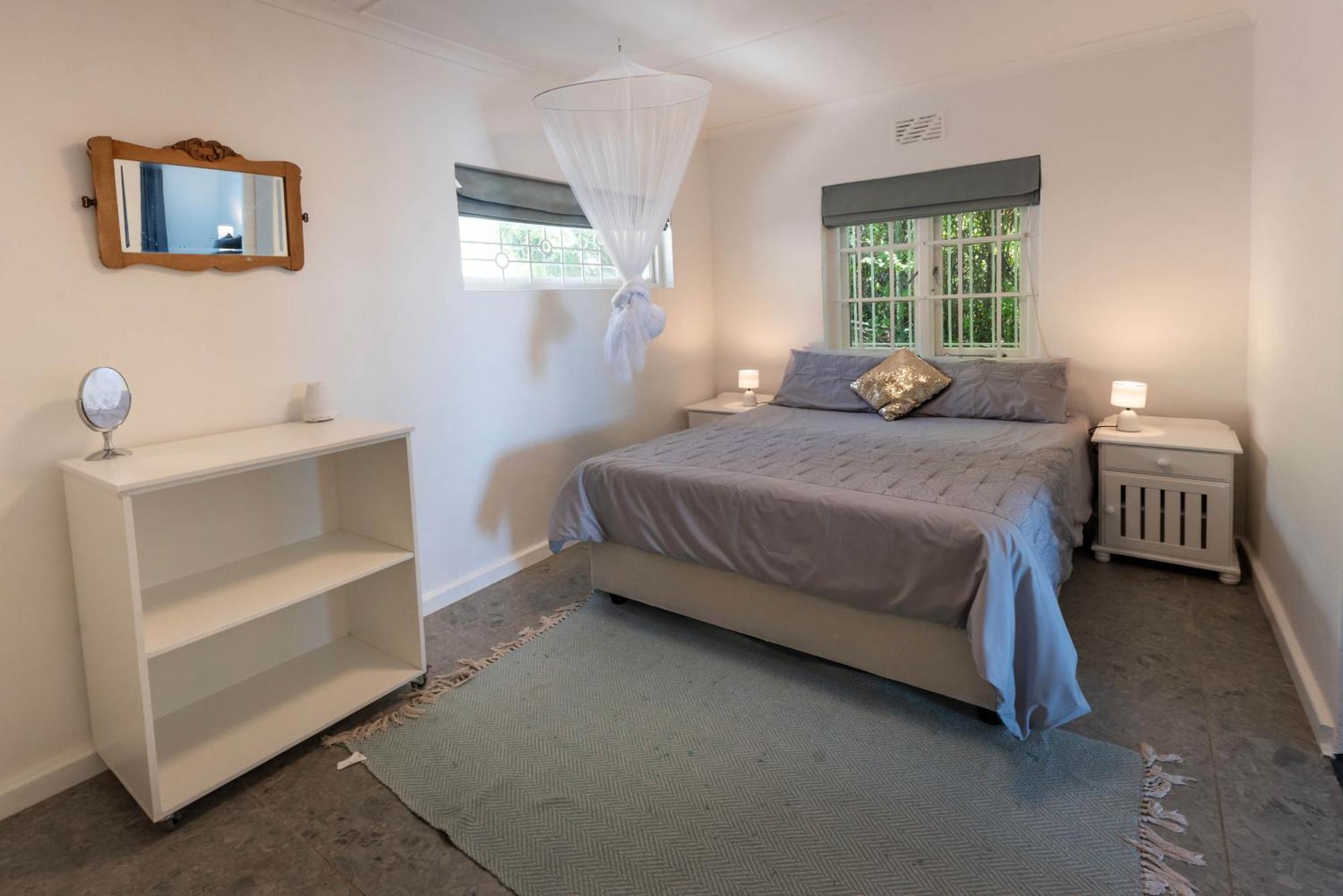 Seaside Cottage, Sleeps 4, A Minutes Walk From The Beach! *