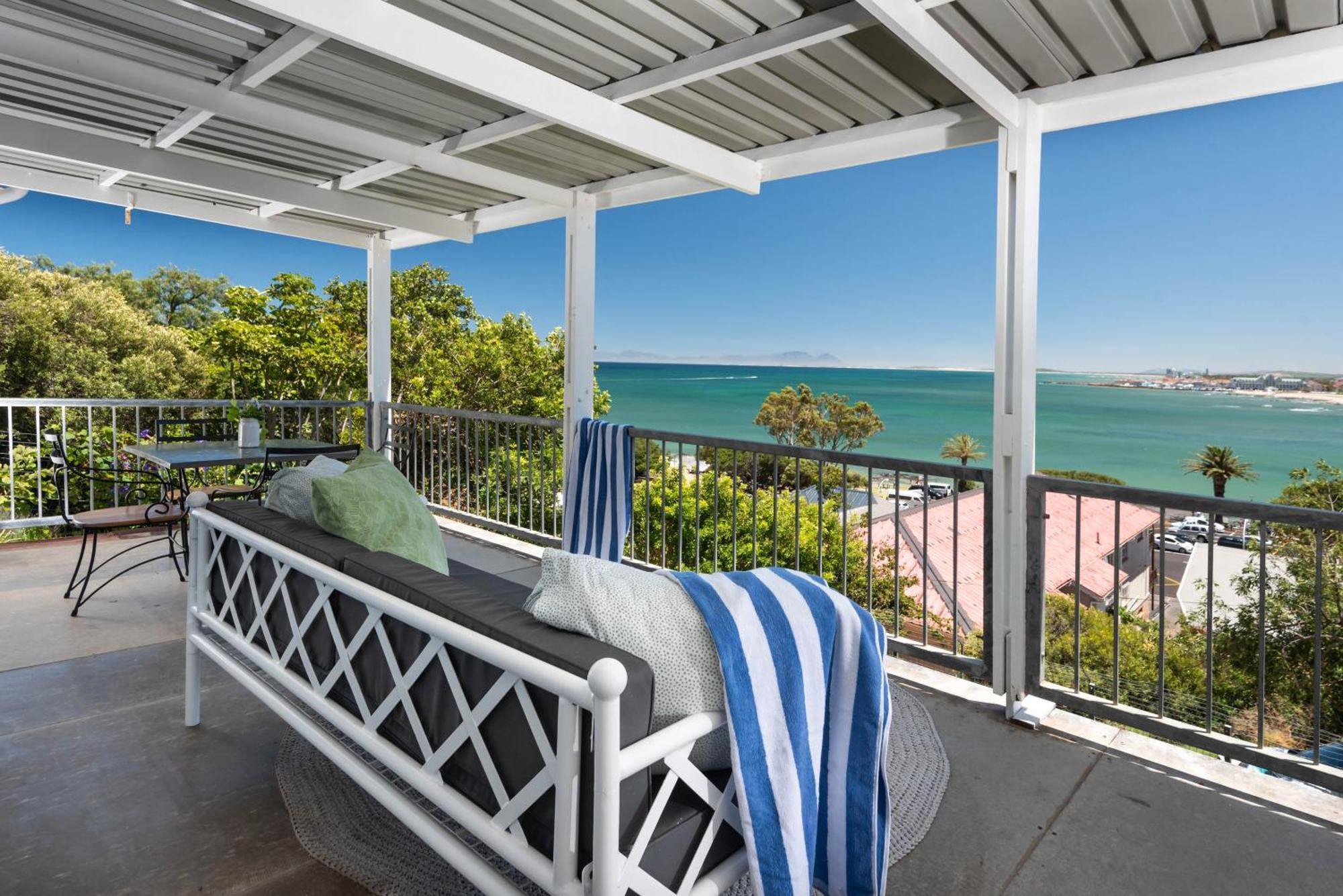 Seaside Cottage, Sleeps 4, A Minutes Walk From The Beach! Hébergement de vacances